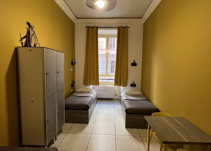 Palladini Hostel *